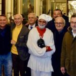 Calendario Pulcinella 2025: applausi ad Angelo Iannelli al Bar Gambrinus di Napoli